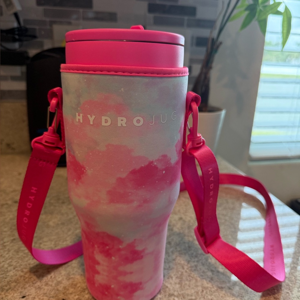 HydroJug 40oz Pink and White Cloud Water Bottle with Strap